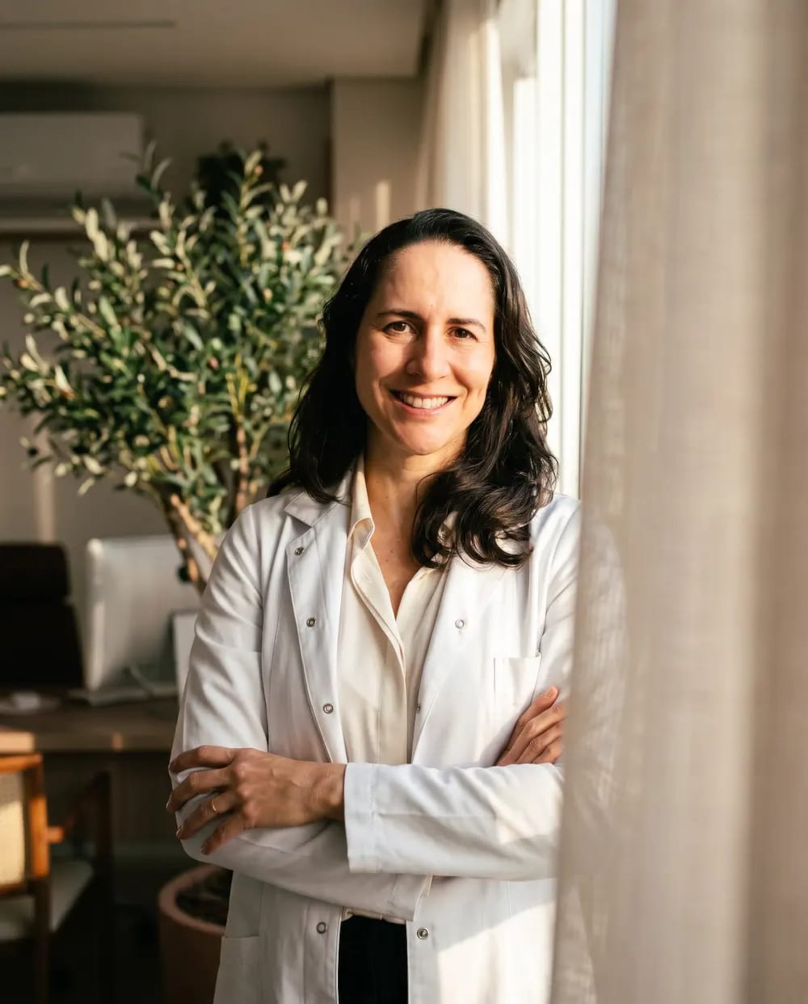 “A toxina botulínica passa a ser considerada quando a fissura se torna crônica”, explica a coloproctologista Lorena Willers Coutinho Arquivo Pessoal
