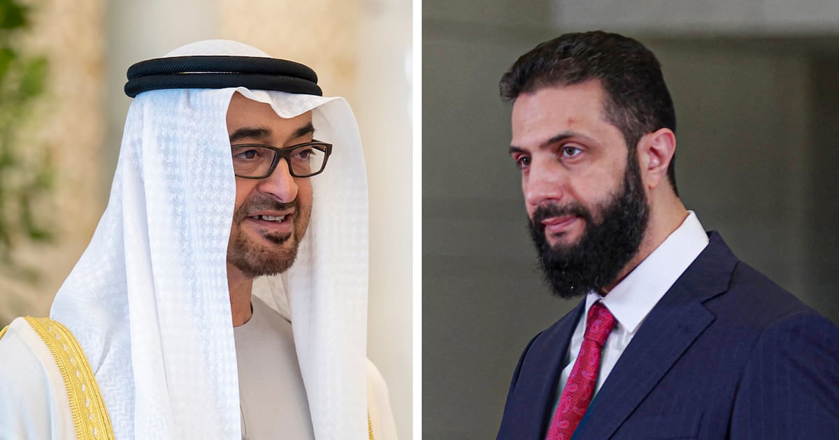 O presidente Cheque Mohamed e o sírio Al Shara discutem a segurança regional em ligação telefônica