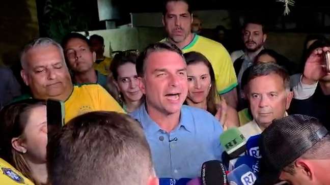 Clima na equipe de Lula é de surpresa e tristeza, mas campanha aposta em virada no segundo turno