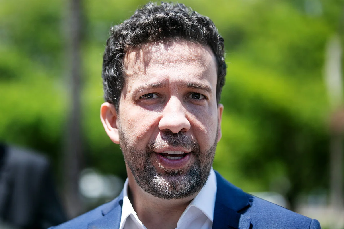 Deputado federal André Janones rachadinha Cariani