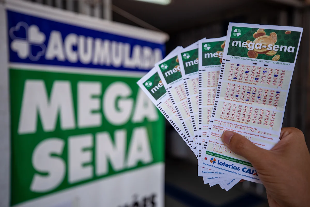 Imagem da matéria: Mega-Sena 3065 acumula, e prêmio sobe para R$ 82 milhões. Veja resultado
