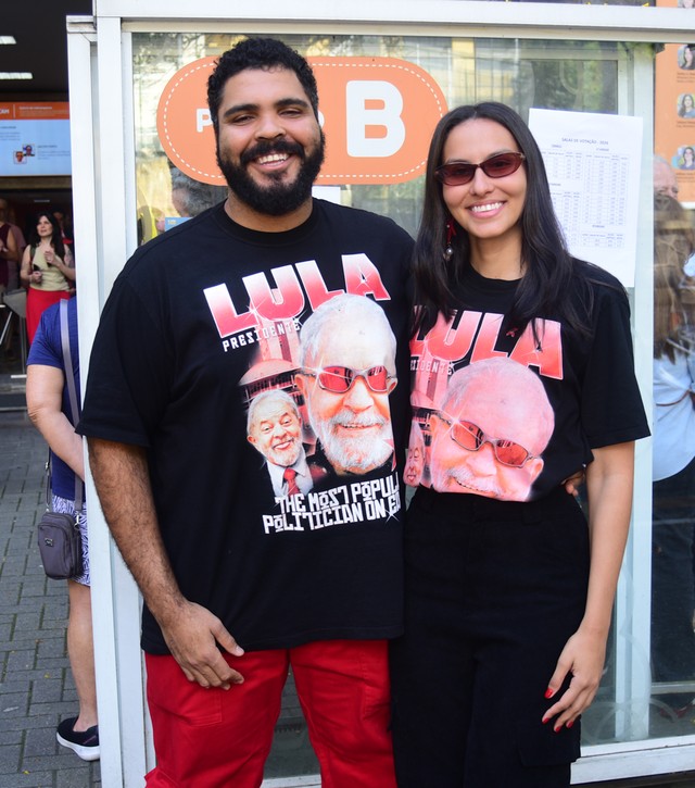 Famosos vão às urnas no 1º turno das Eleições 2026; veja fotos