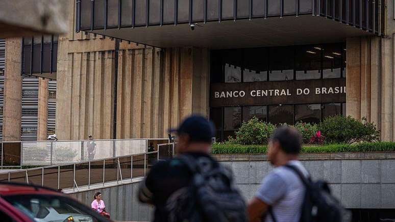 'Desafio de Flávio é ser presidente de direita normal', avalia economista Samuel Pessôa