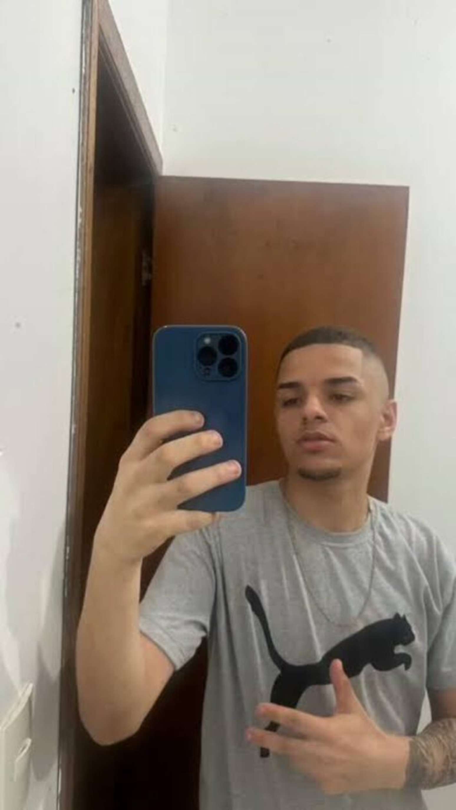 Um jovem de 20 anos foi morto após ser baleado 27 vezes por quatro policiais militares durante uma abordagem na madrugada de sábado, 10.