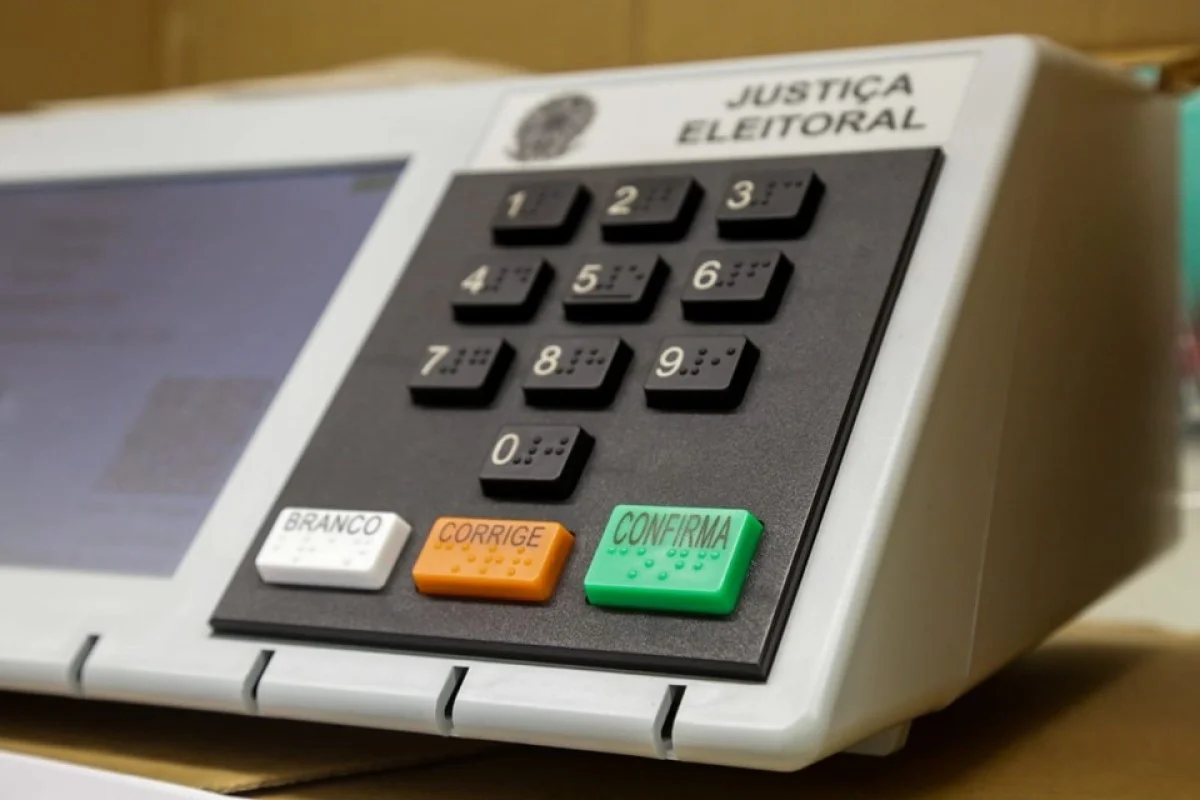 Eleitor que colou teclas 1 e 3 de urna eletrônica é identificado no MS