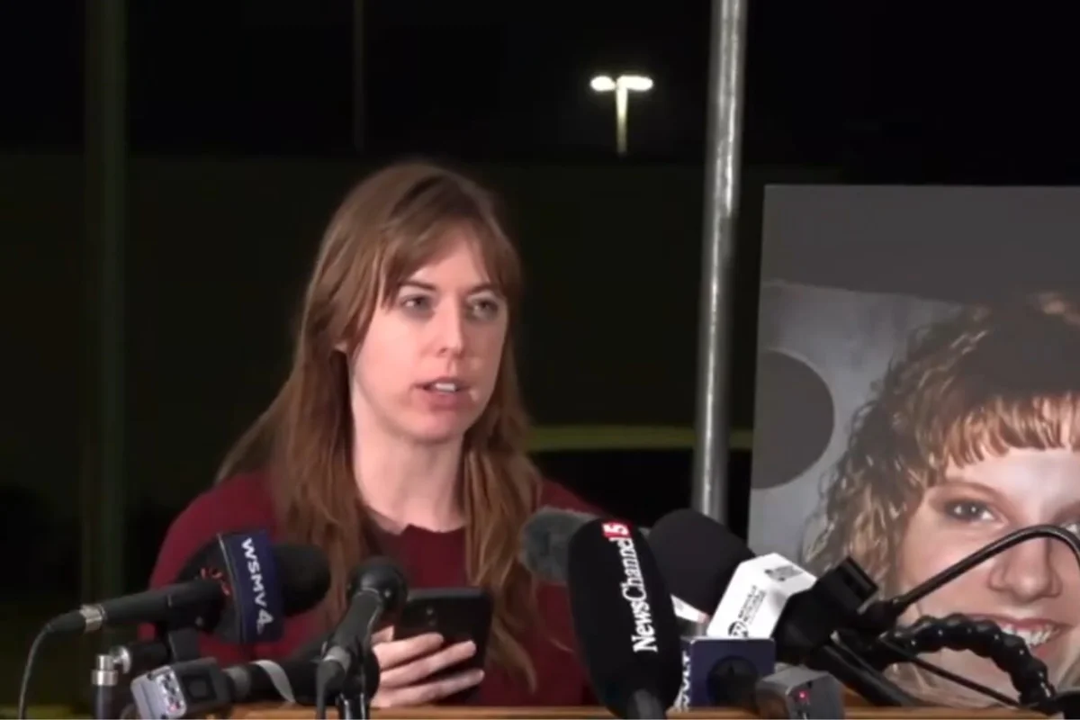 Mulher que sobreviveu a execução "abriu um sorriso enorme", diz jornalista