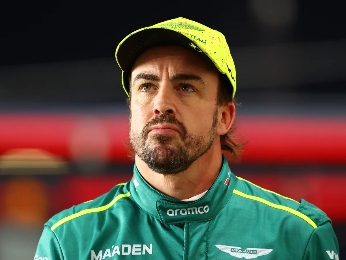 Alonso está próximo de disputar o Rali Dakar em 2027 pela Aston Martin