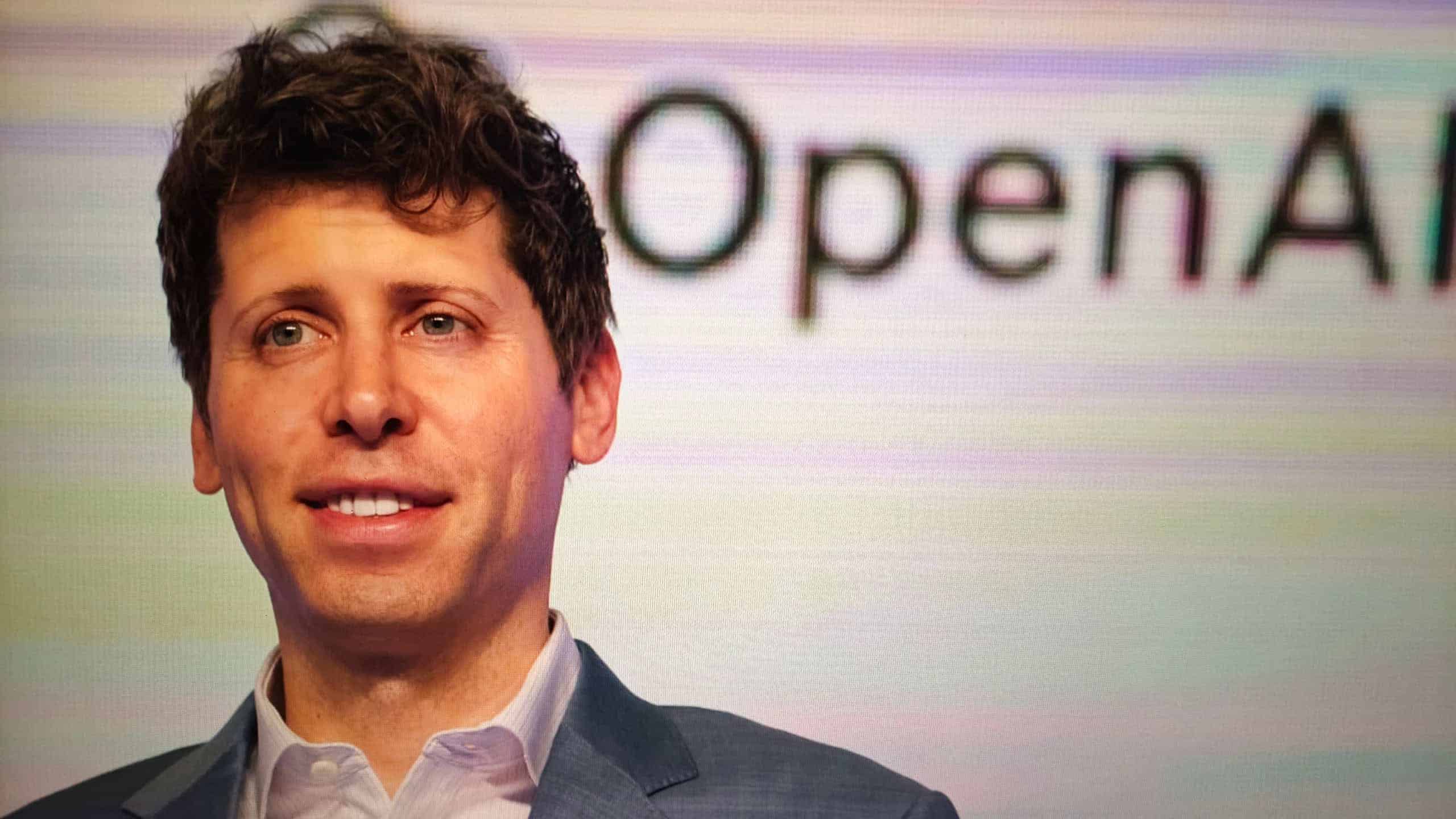 OpenAI diz que o mundo deve aceitar riscos para evoluir com IA