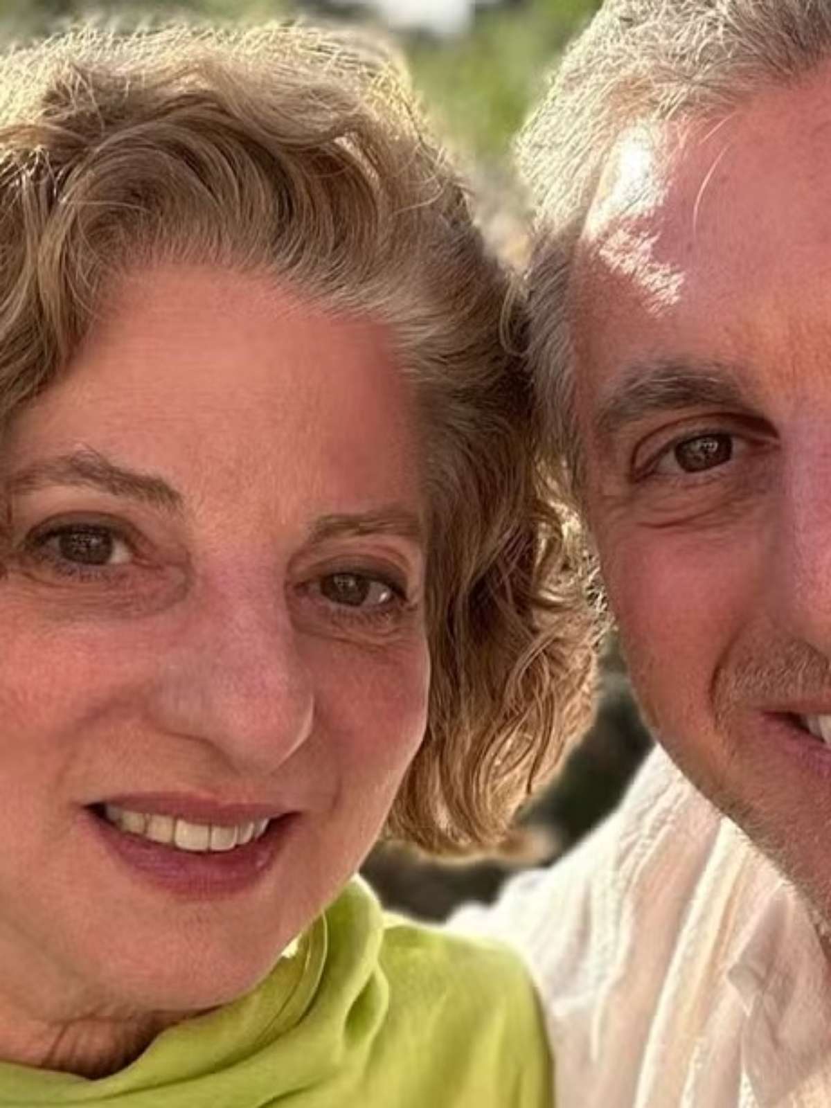 Mãe de Luciano Huck declara voto em Lula por temer homofobia que já atingiu o filho caçula