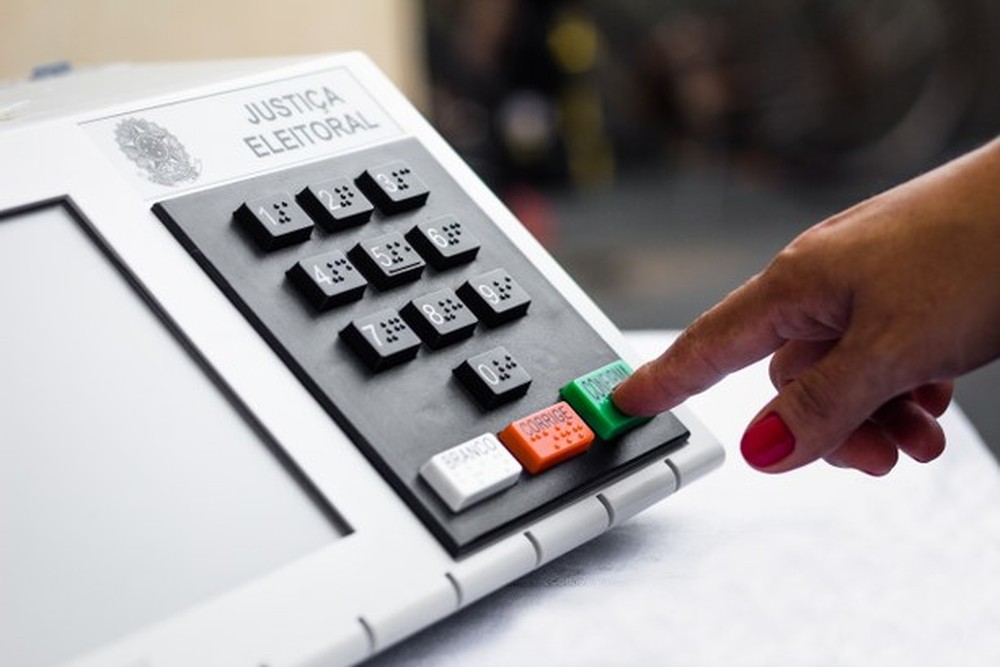 Como mudar o local de votação, justificar e baixar o e-Título? Veja